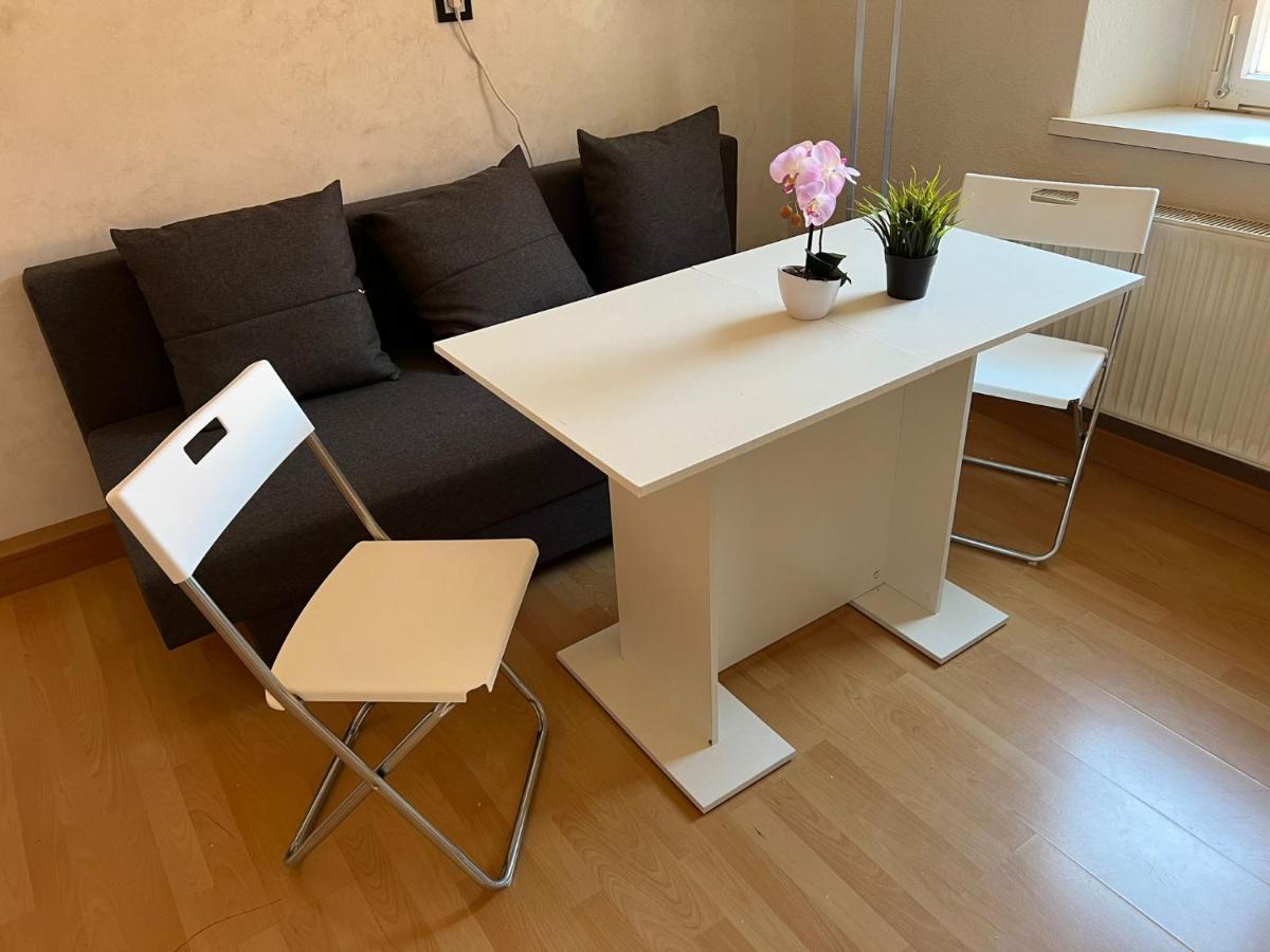 Privatzimmer Im Herzen Von Ипхофен Экстерьер фото